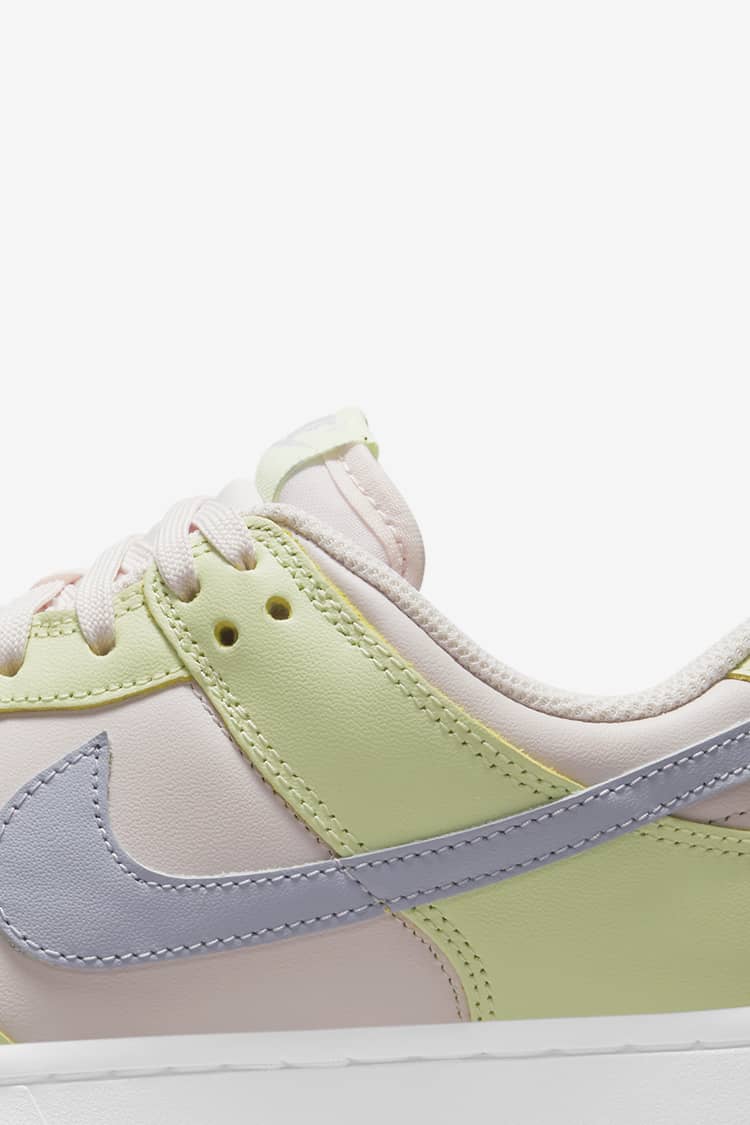 Nike Dunk Low SE - Photon Dust