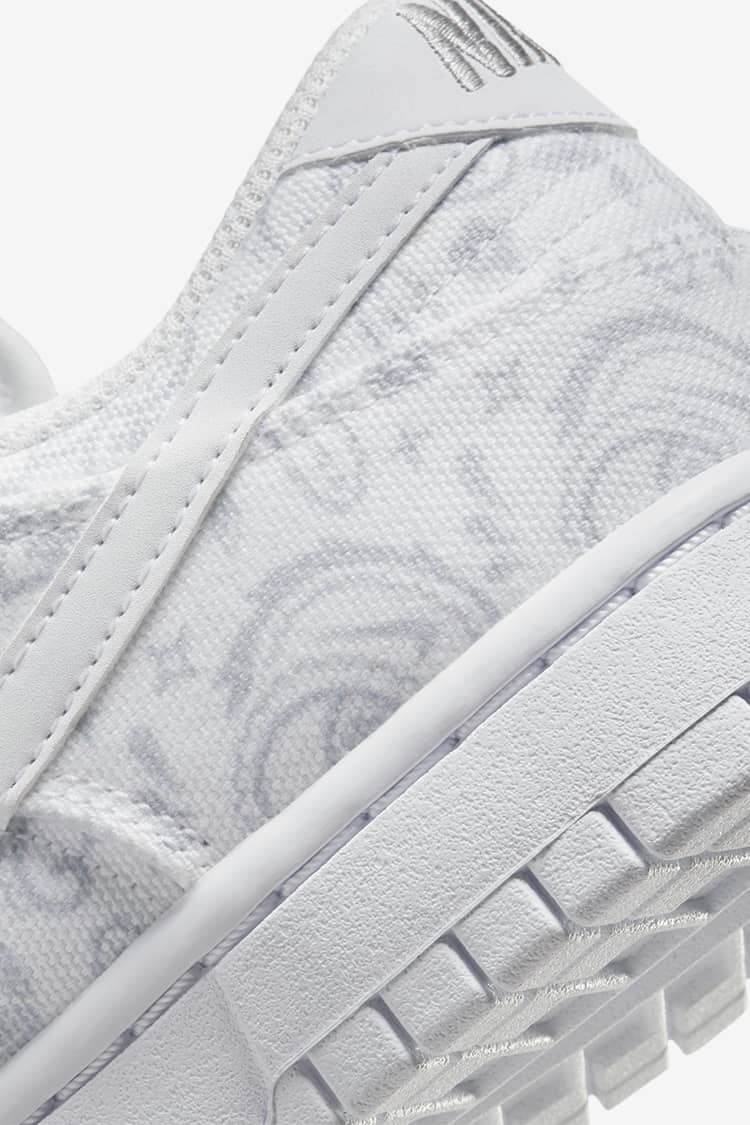 womens nike dunks white