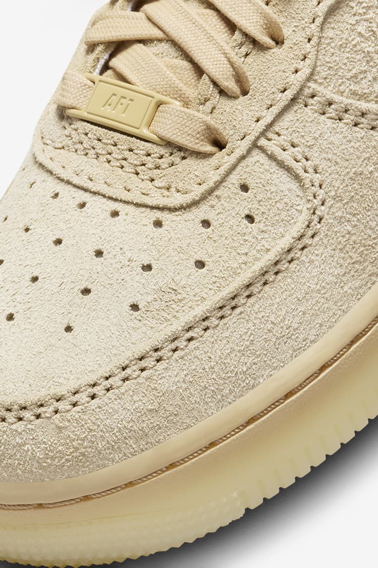 Women's Air Force 1 '07 Low 'Elemental Gold' (FN7202-224) Release