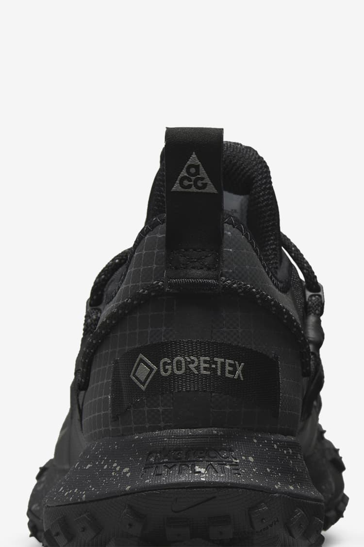 nike mountain fly gore tex