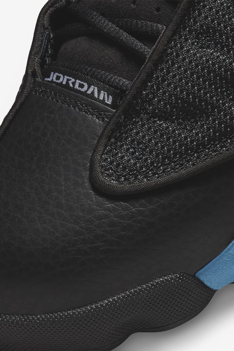 niña Maniobra Chaqueta Fecha de lanzamiento de las Air Jordan 13 Retro "Black and University Blue"  (DJ5982-041). Nike SNKRS ES