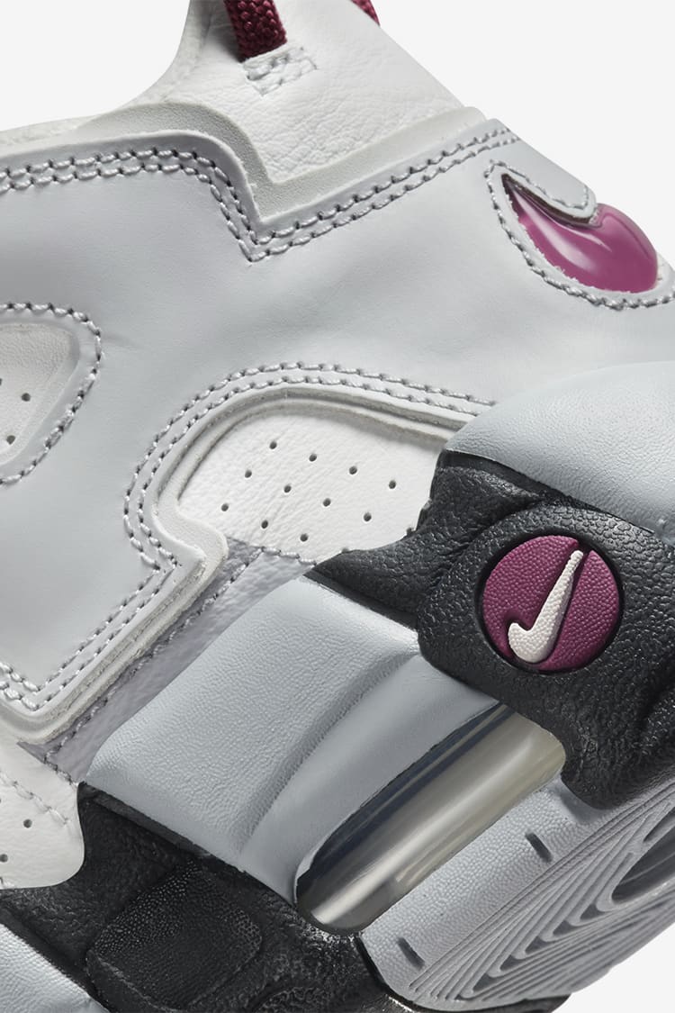 Nike uptempo outlet para mujer