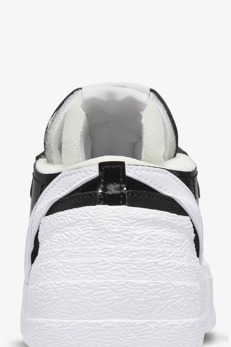 sacai × Nike Blazer Low Patent Leather 黒