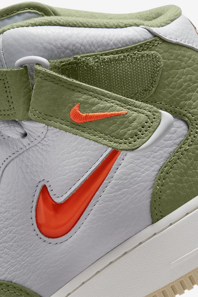 NIKE公式】エア フォース 1 MID 'Olive Green and Total Orange