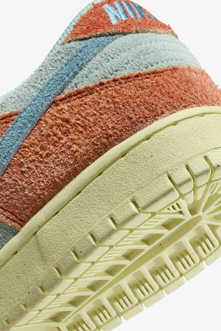 Nike SB Dunk Low 'Orange and Emerald Rise' (DV5429-800) Release ...