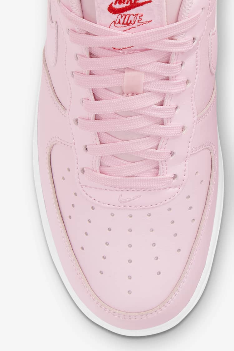 nike in pink