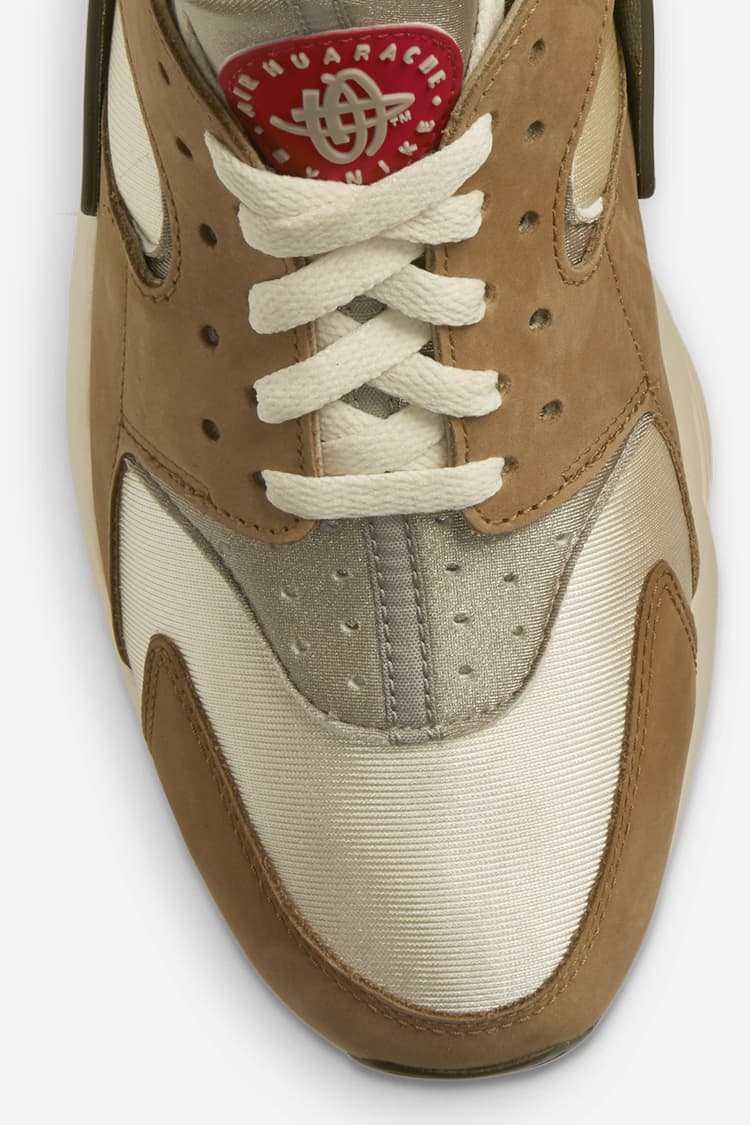 NIKE STUSSY HUARACHE LE DESERT OAK