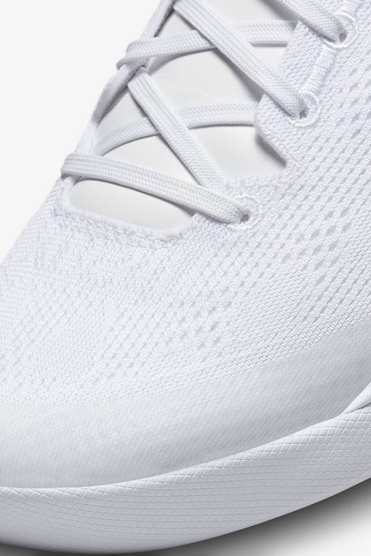 Nike hot sale kobe white