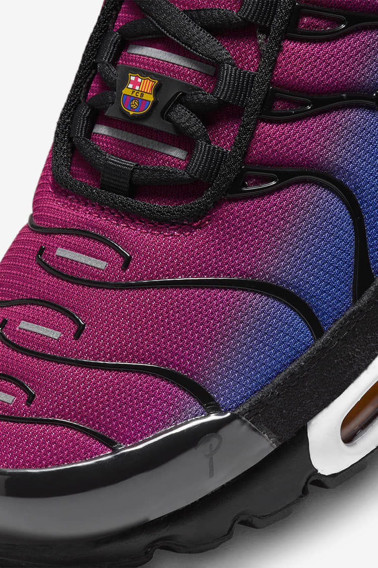 Sneakerologue on X: Custom Patta x Nike Air Max 1 “Wave” ! 🌊 🔥 ou 👎🏾 ?   / X