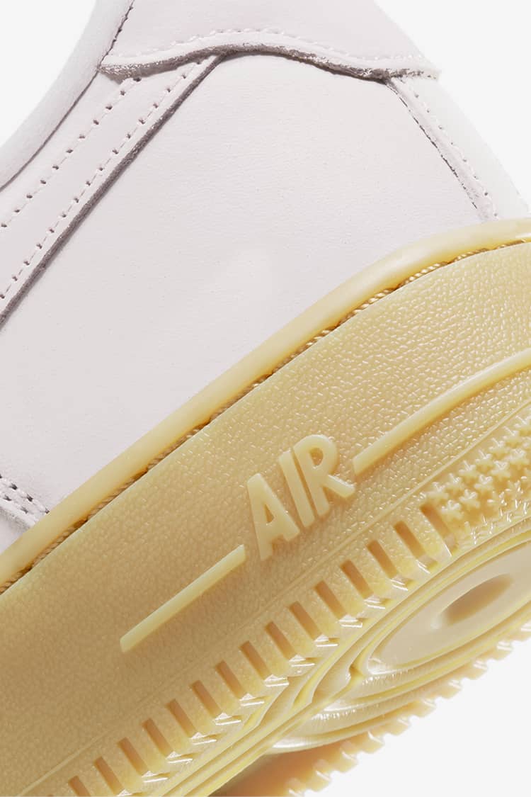 Nike air force on sale 1 gum sole womens