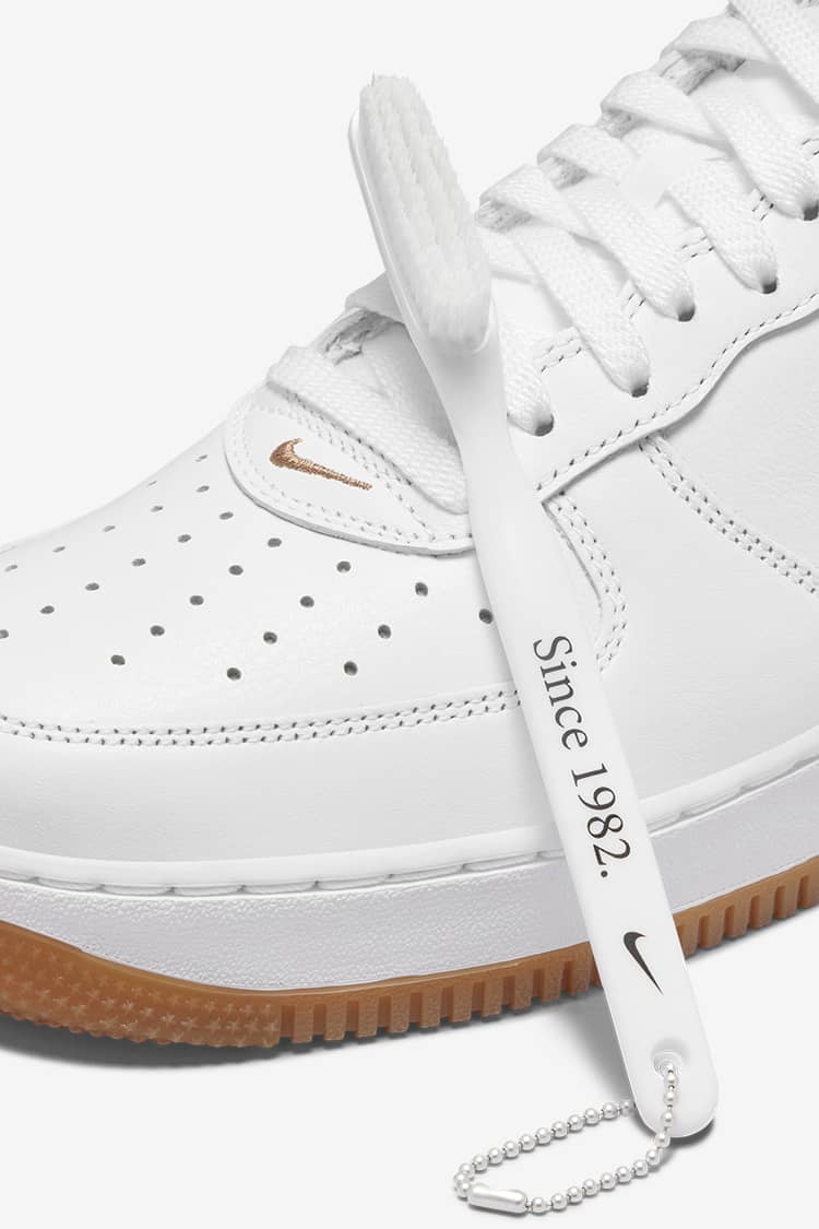 Air force 1 hot sale low crest logo white