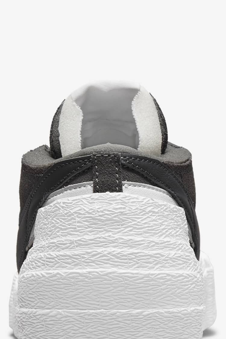 Blazer 低筒鞋x sacai 'Iron Grey' 發售日期. Nike SNKRS TW