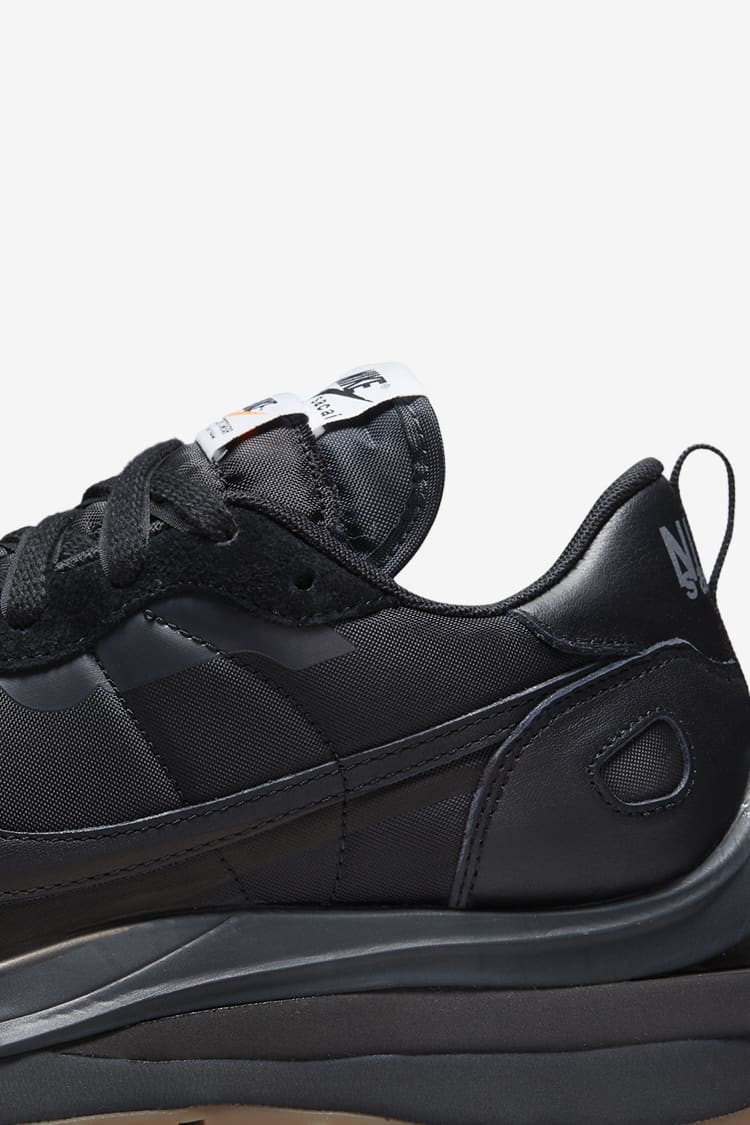Nike x sacai VaporWaffle 'Black and Gum' (DD1875-001) Release Date 