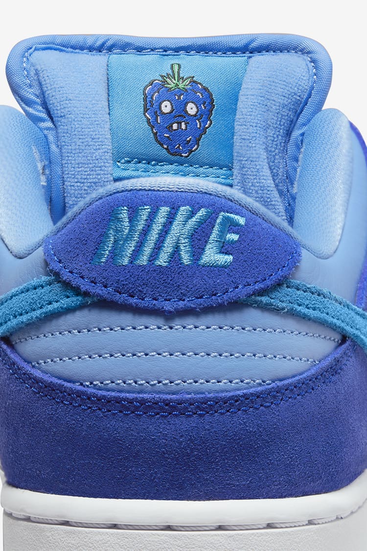 Nike SB Dunk Low  blue raspberry