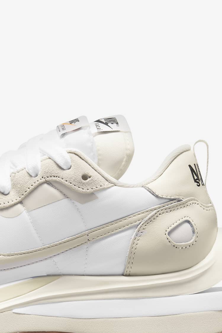 Nike x sacai sneakers nike sacai VaporWaffle 'White and Gum' (DD1875-100) Release Date