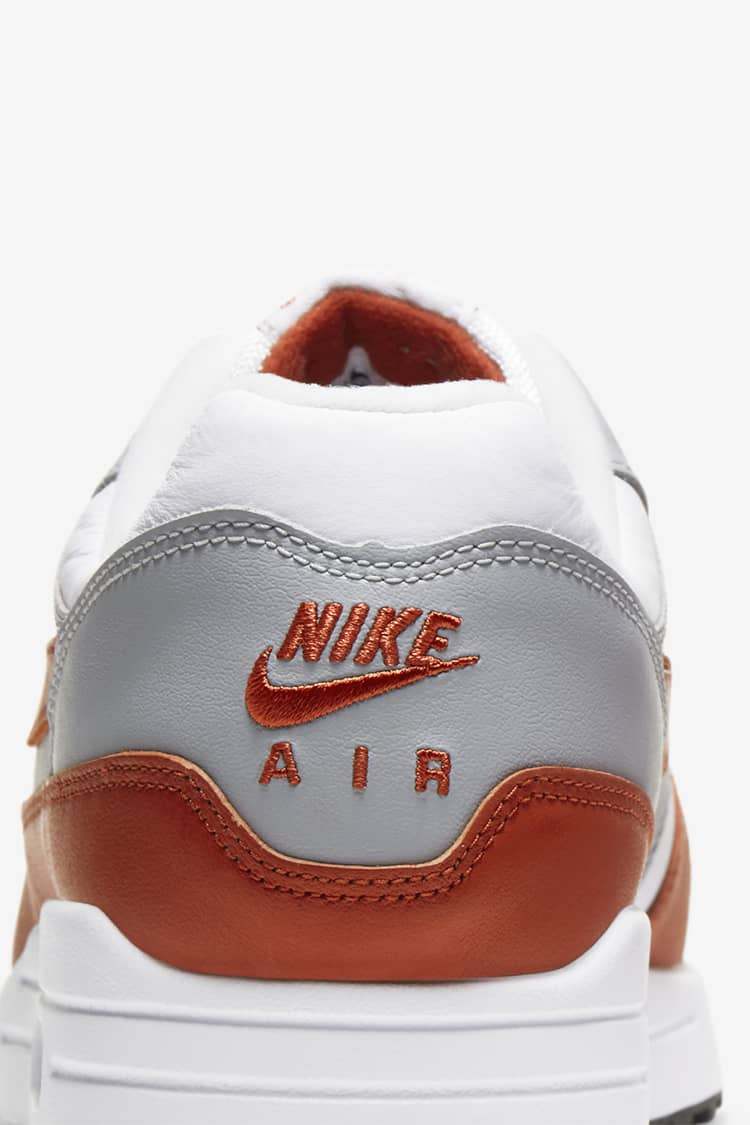 Air Max 1 LV8 - White/Martian Sunrise – Feature