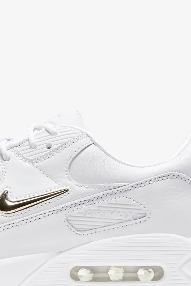 nike air max gold white