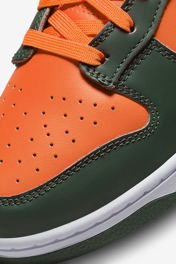 Dunk Low 'Gorge Green and Total Orange' (DD1391-300) Release Date