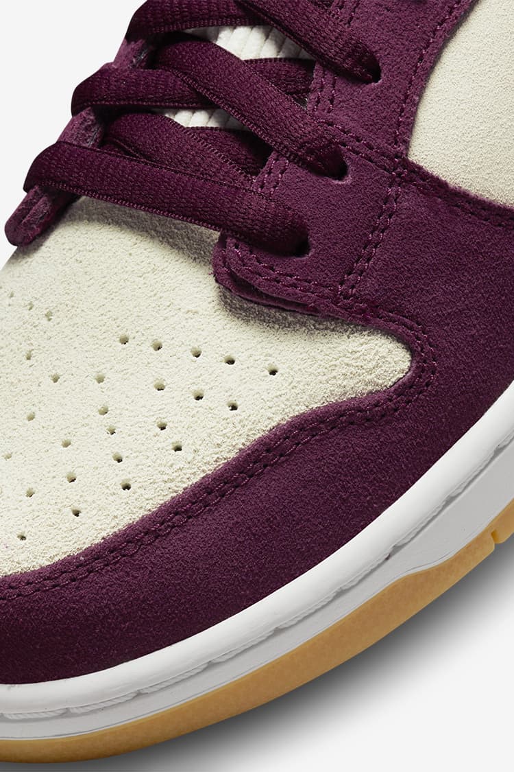 SB Dunk Low 'Skate Like a Girl' (DX4589-600) Release Date. Nike SNKRS