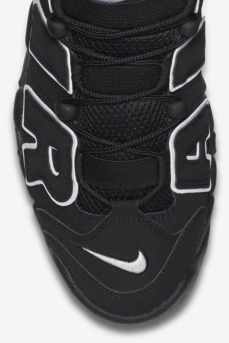 nike air max uptempo black and white