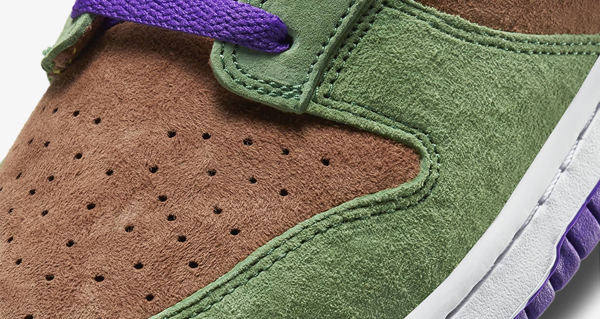 da1594 nike