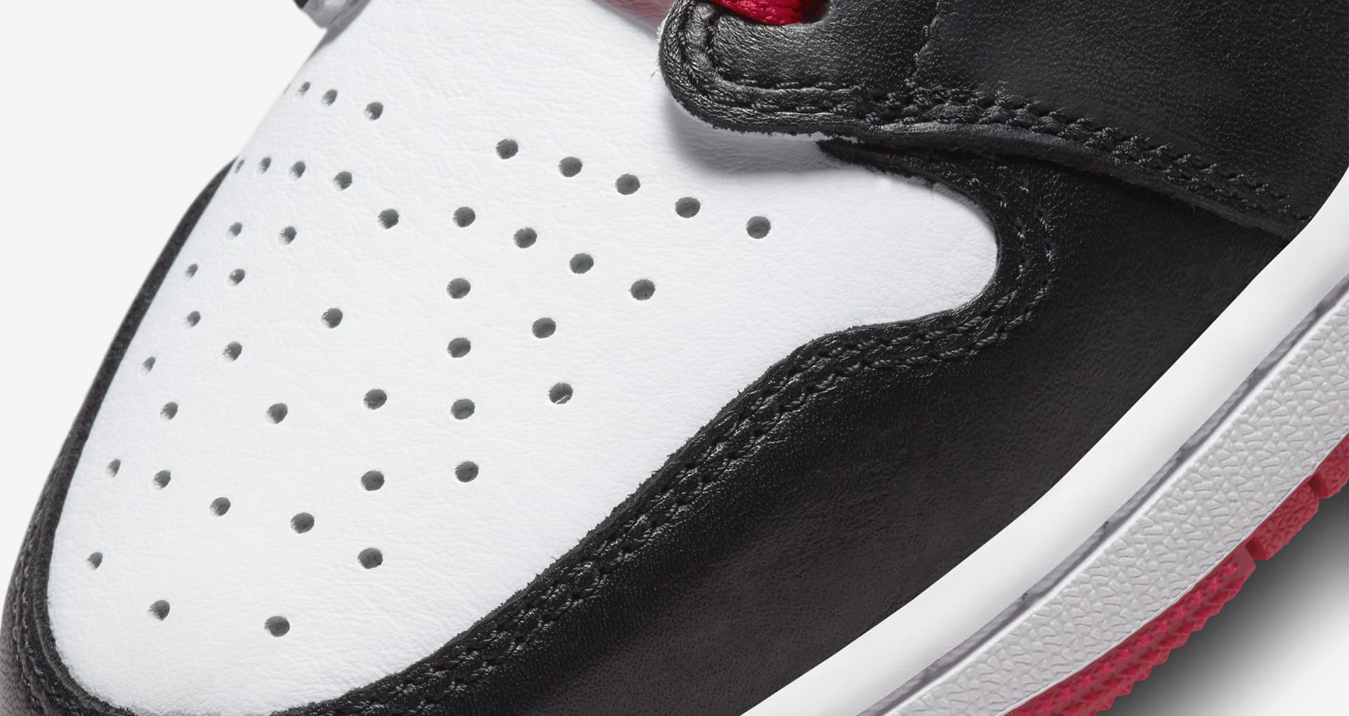 aj1 low black toe