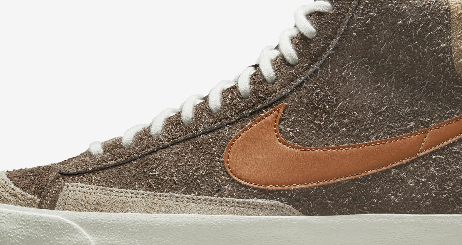 Blazer Mid '77 Premium 'Dark Chocolate' Release Date. Nike SNKRS US