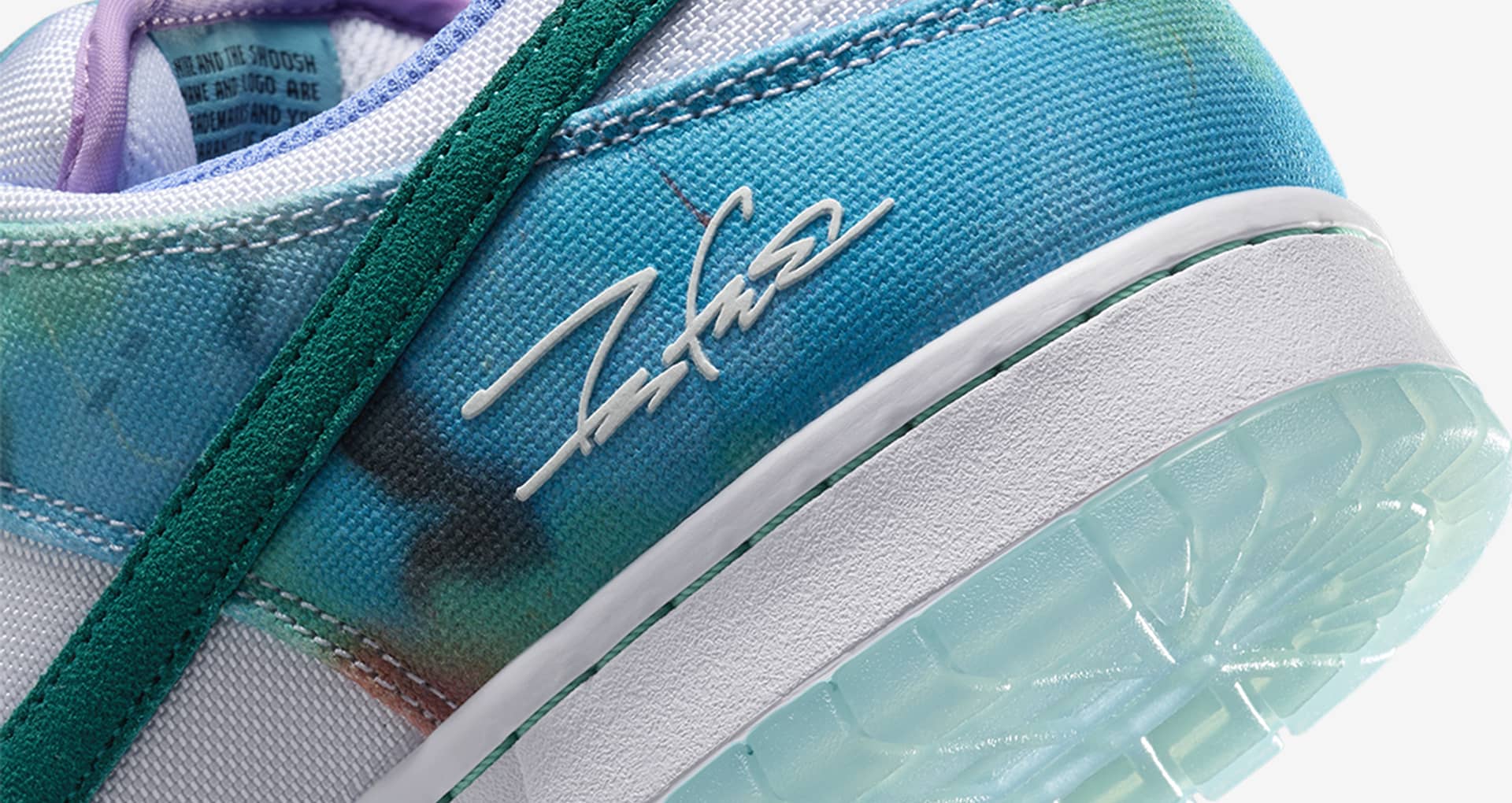 Nike SB Dunk Low x Futura Laboratories 'White and Geode Teal' (HF6061 ...