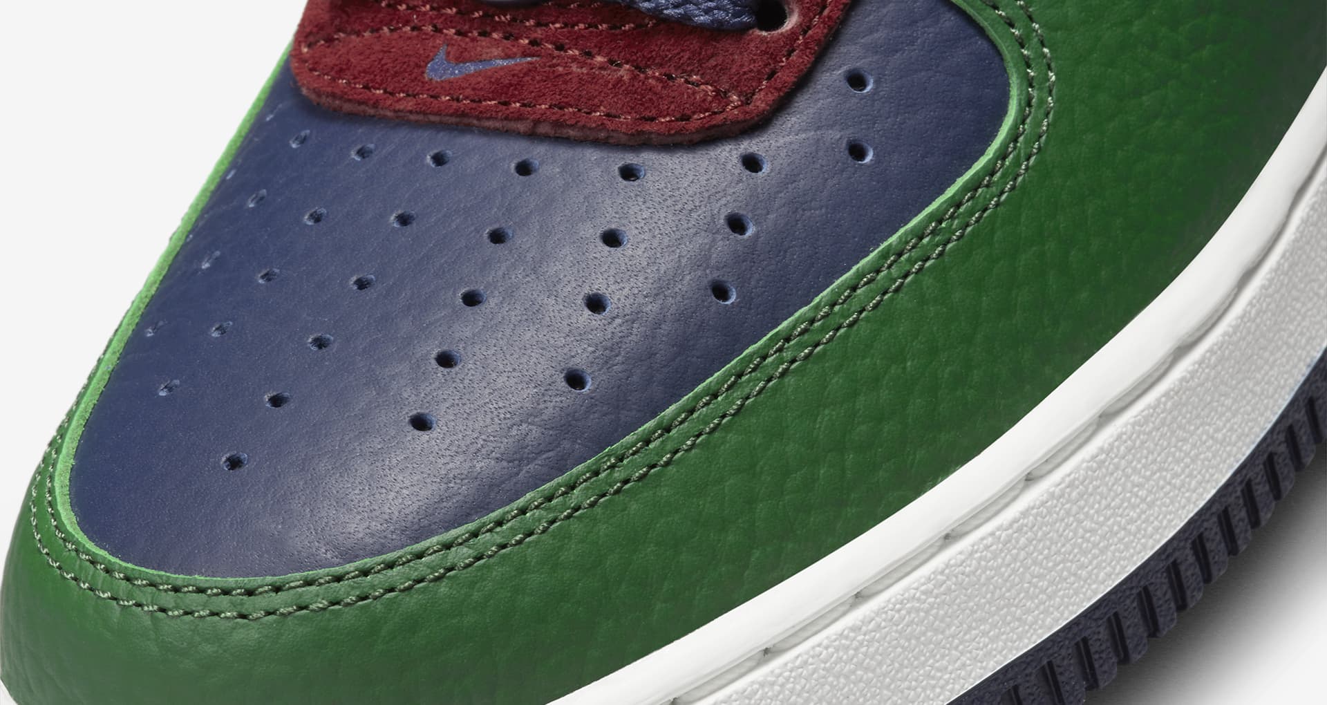 Women's Air Force 1 '07 'Obsidian and Gorge Green' (DR0148-300) Release ...