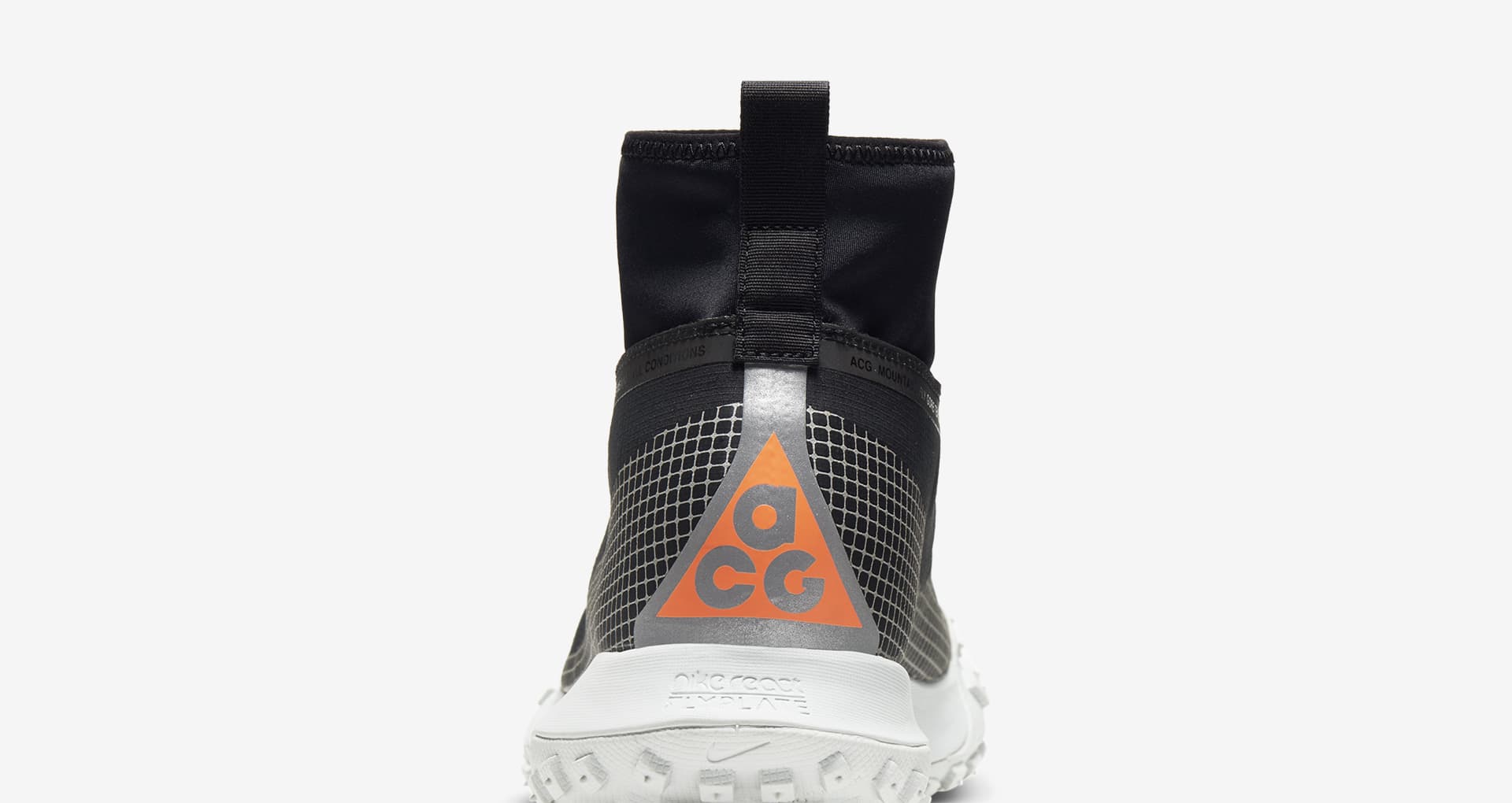 ACG Mountain Fly GORE-TEX 'Metallic Silver' Release Date. Nike SNKRS CH