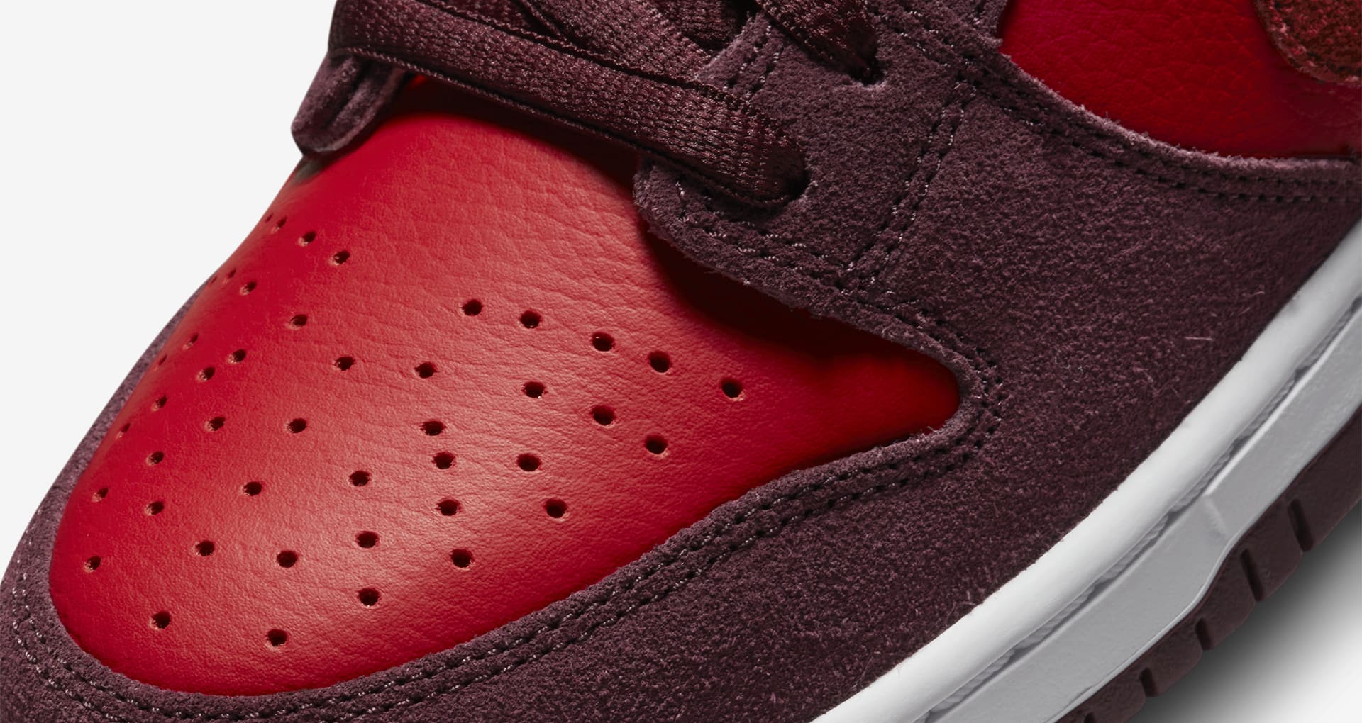 SB Dunk Low 'Cherry' (DM0807600) Release Date. Nike SNKRS LU