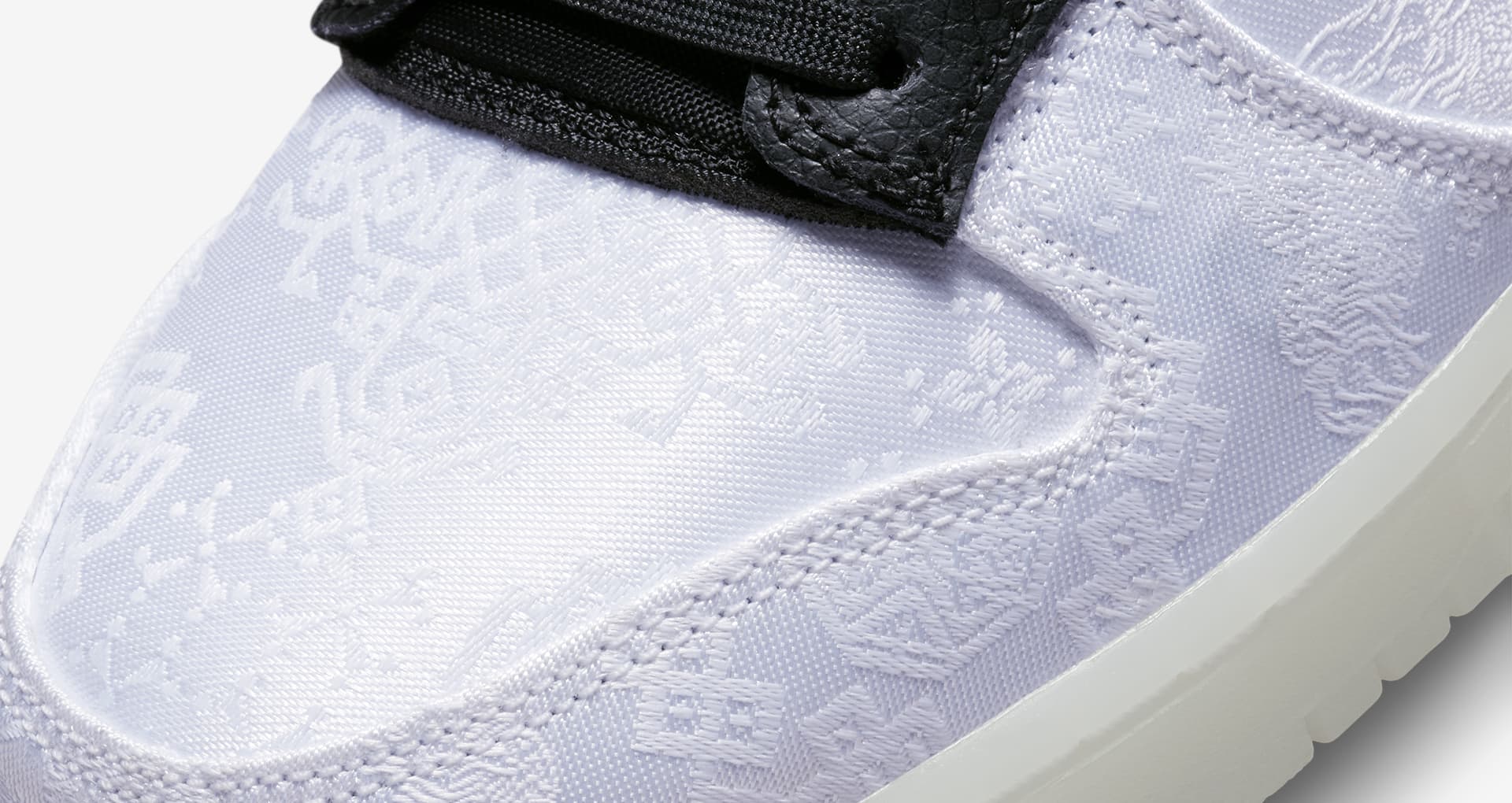 Dunk Low x CLOT x Fragment Design 'Black and White' (FN0315110). Nike