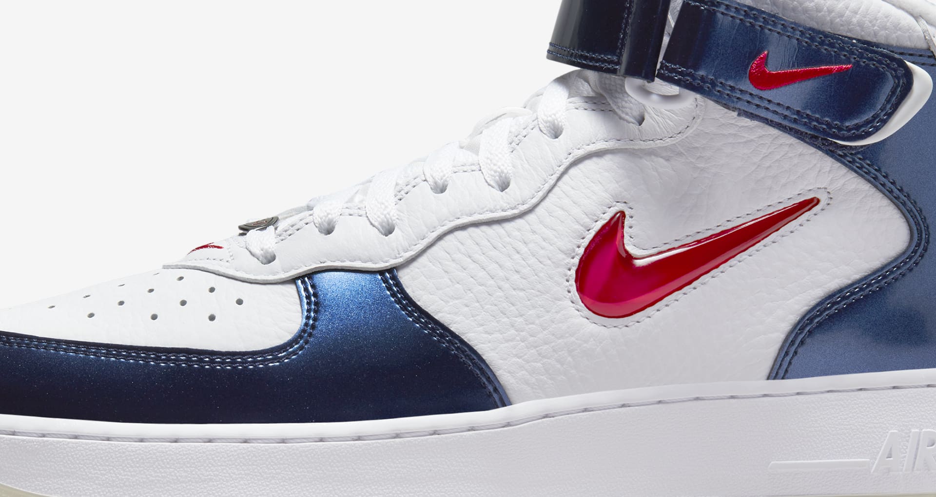 Air Force 1 Mid 'University Red and Midnight Navy' (DH5623-101) Release ...