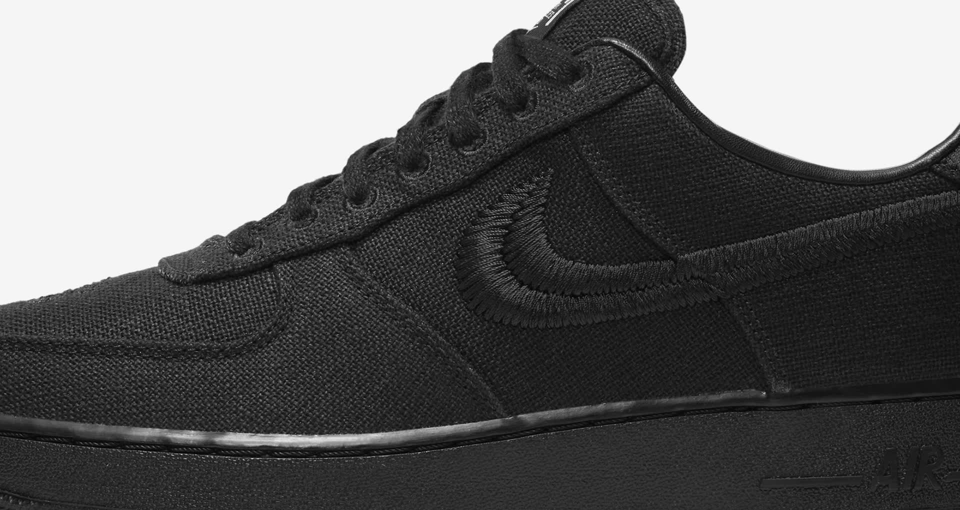 วันเปิดตัว Air Force 1 x Stüssy “Triple Black”. Nike SNKRS TH