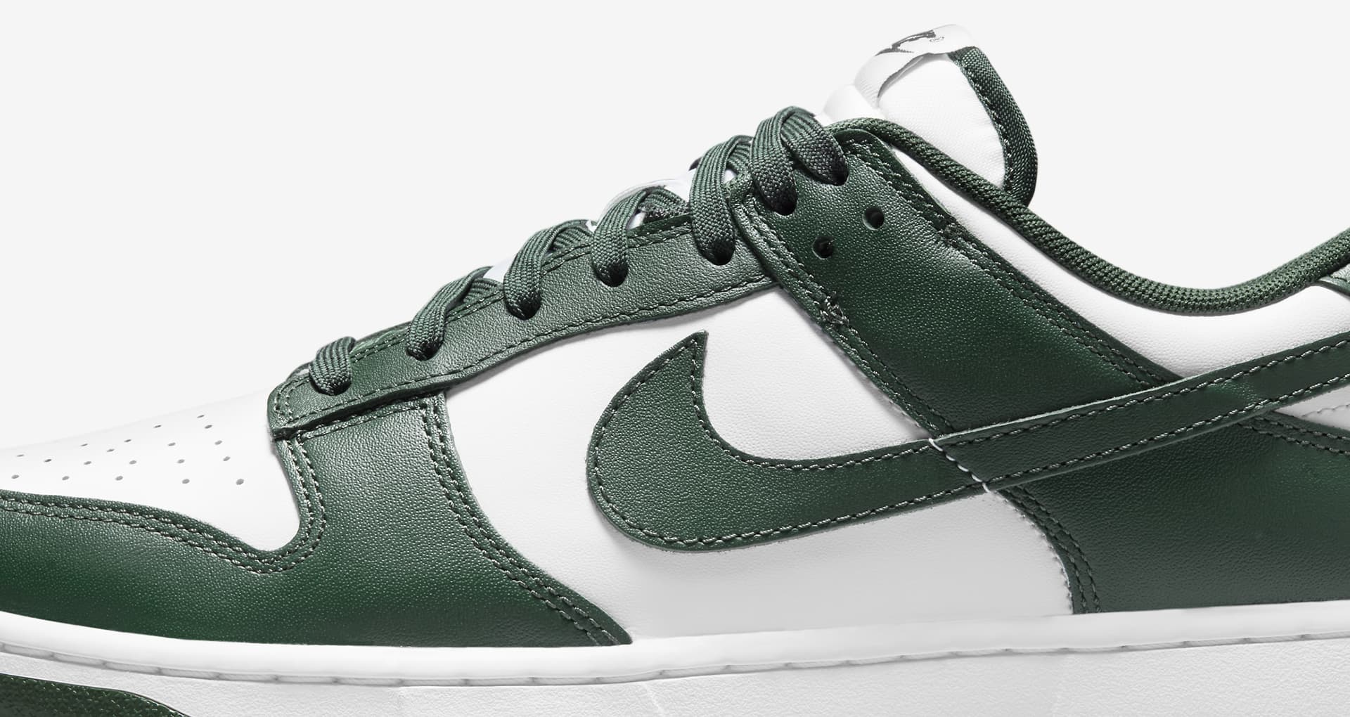 موعد إصدار Dunk Low 'Varsity Green' (DD1391-101)