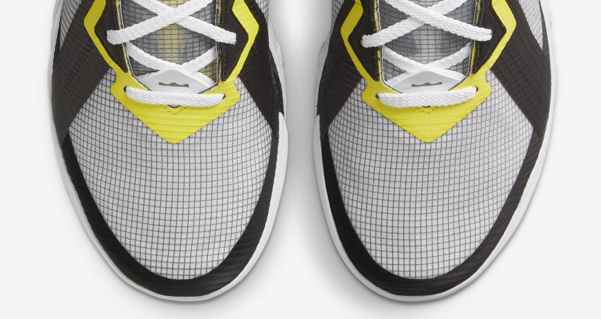 lebron 18 tweety