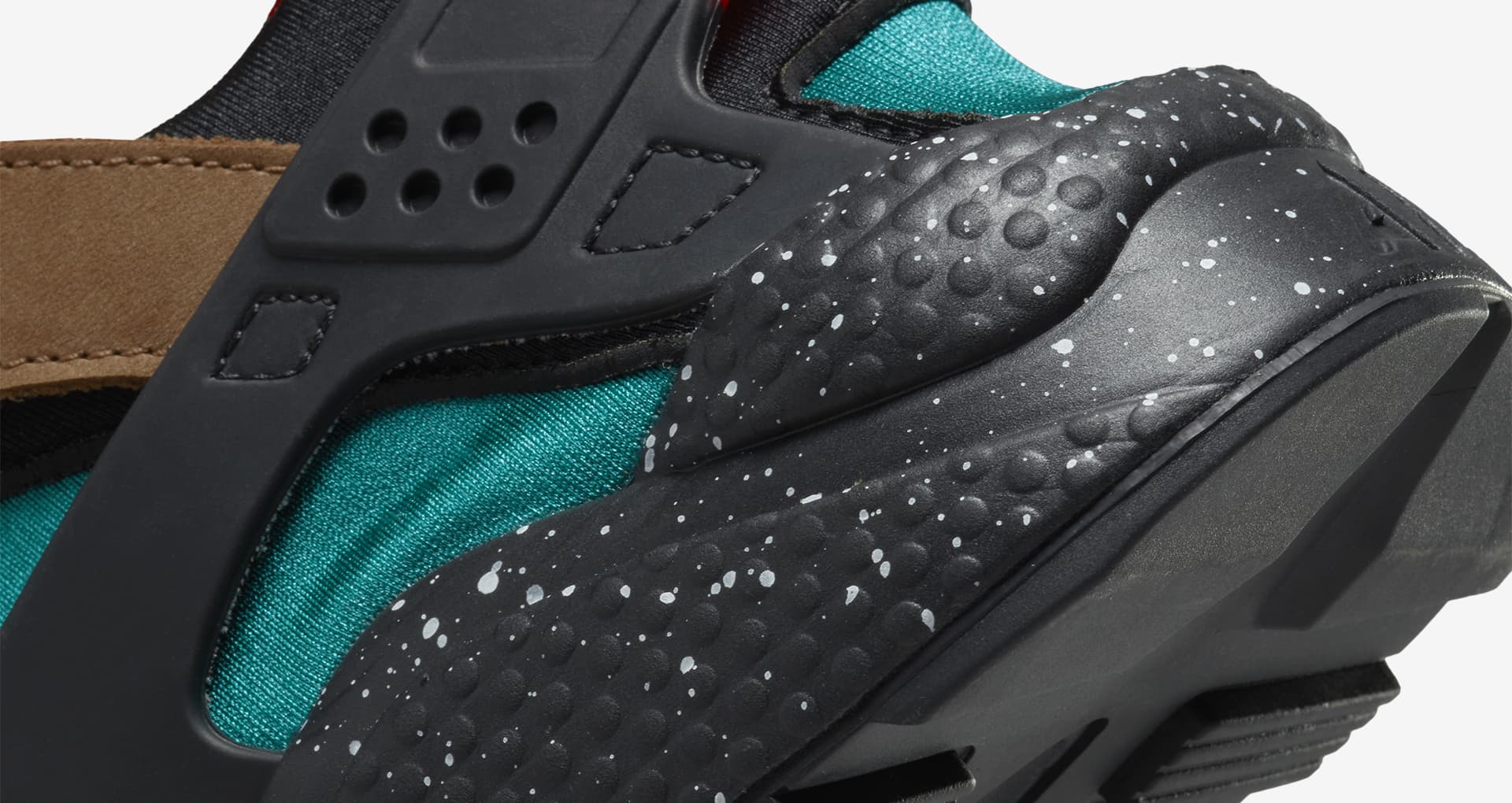 tan nike air huarache