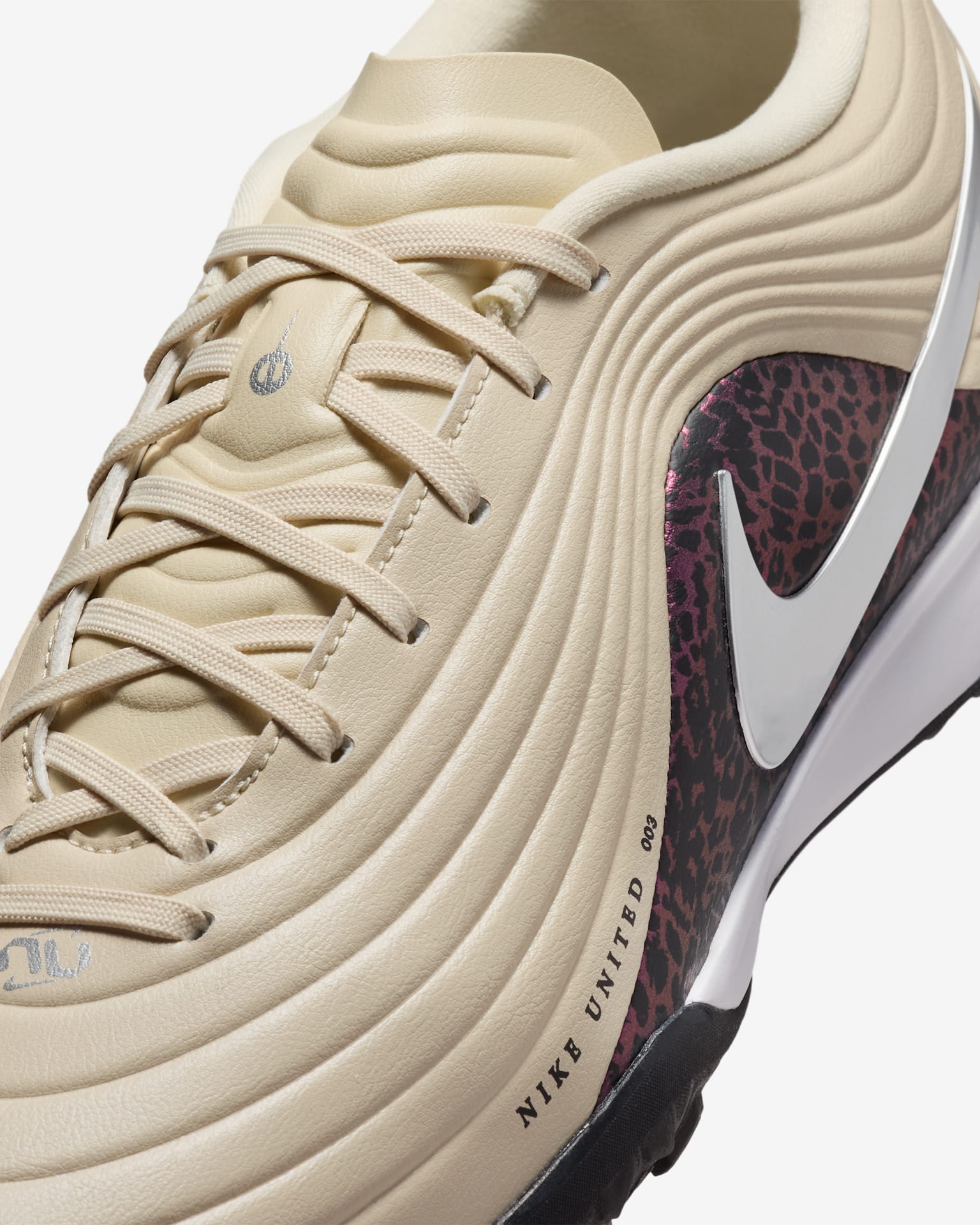 Nike United Tiempo Maestro Academy Turf Low-Top Football Shoes