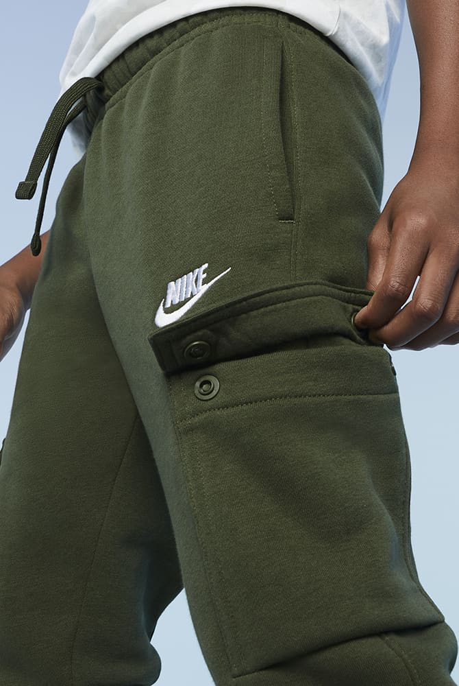 Nike Sportswear Club Big Kids' (Boys') Cargo Pants (Extended Size).