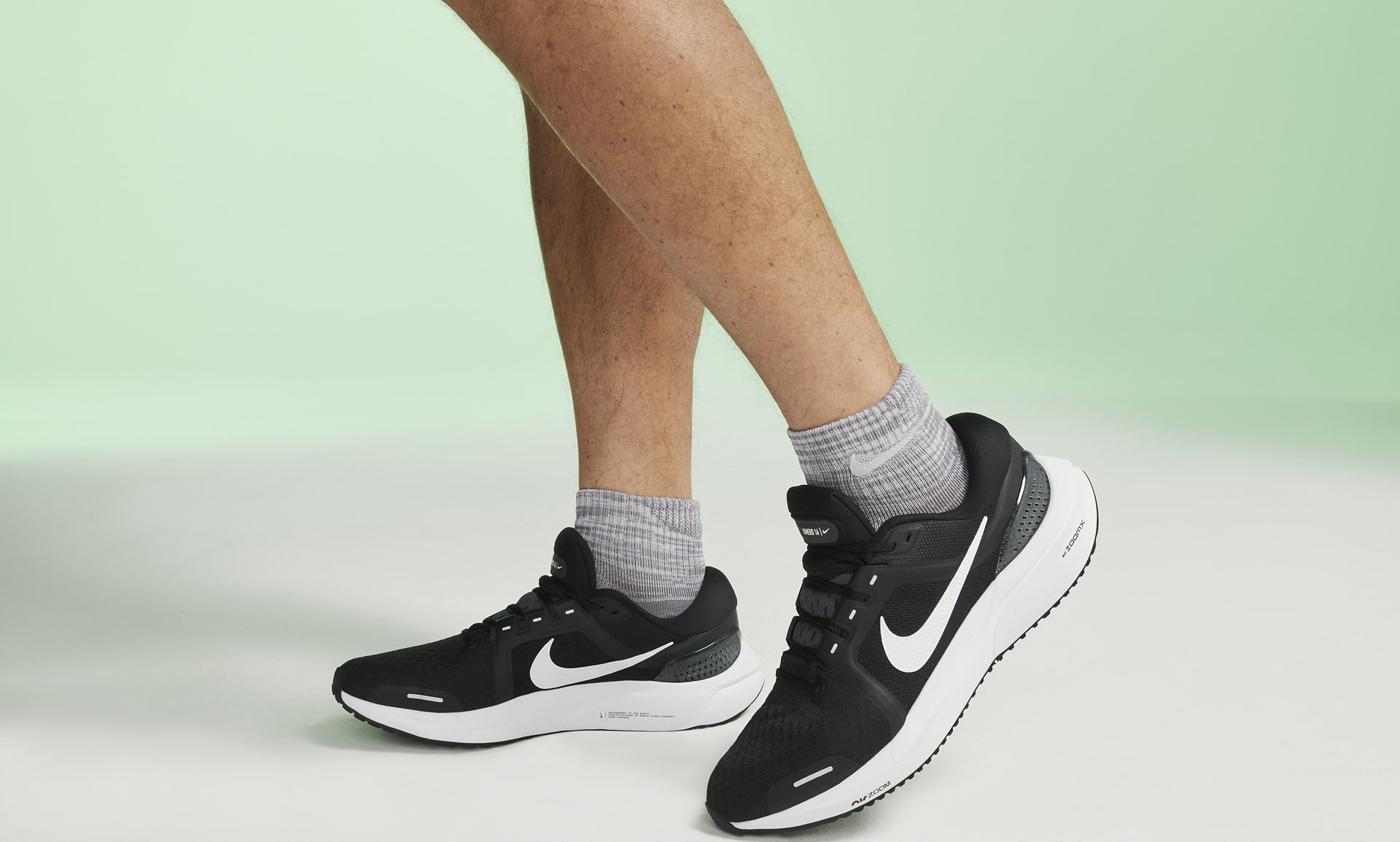 Nike Vomero 16 Men's Road Running Shoes. Nike IN