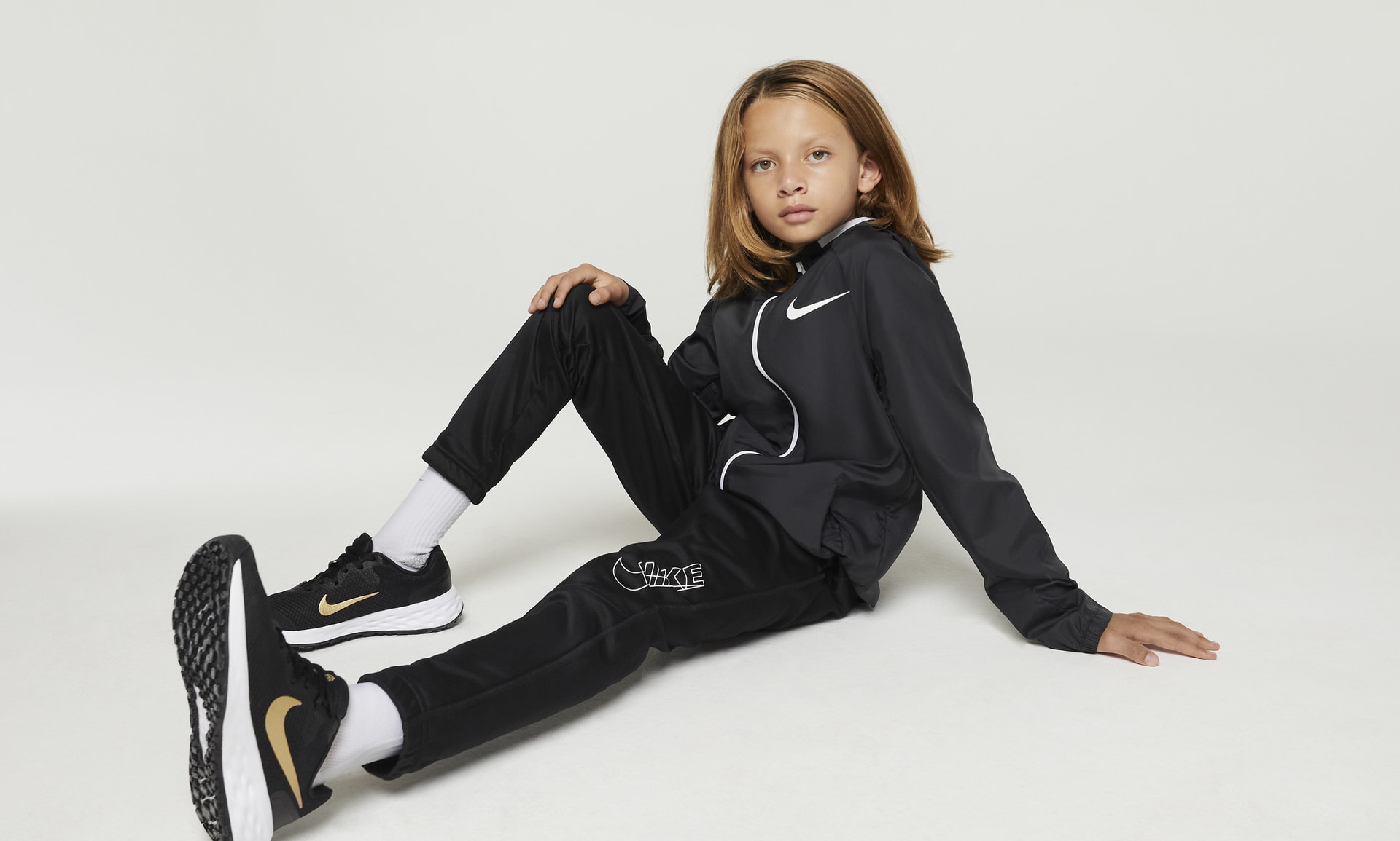 Nike revolution 6 kids