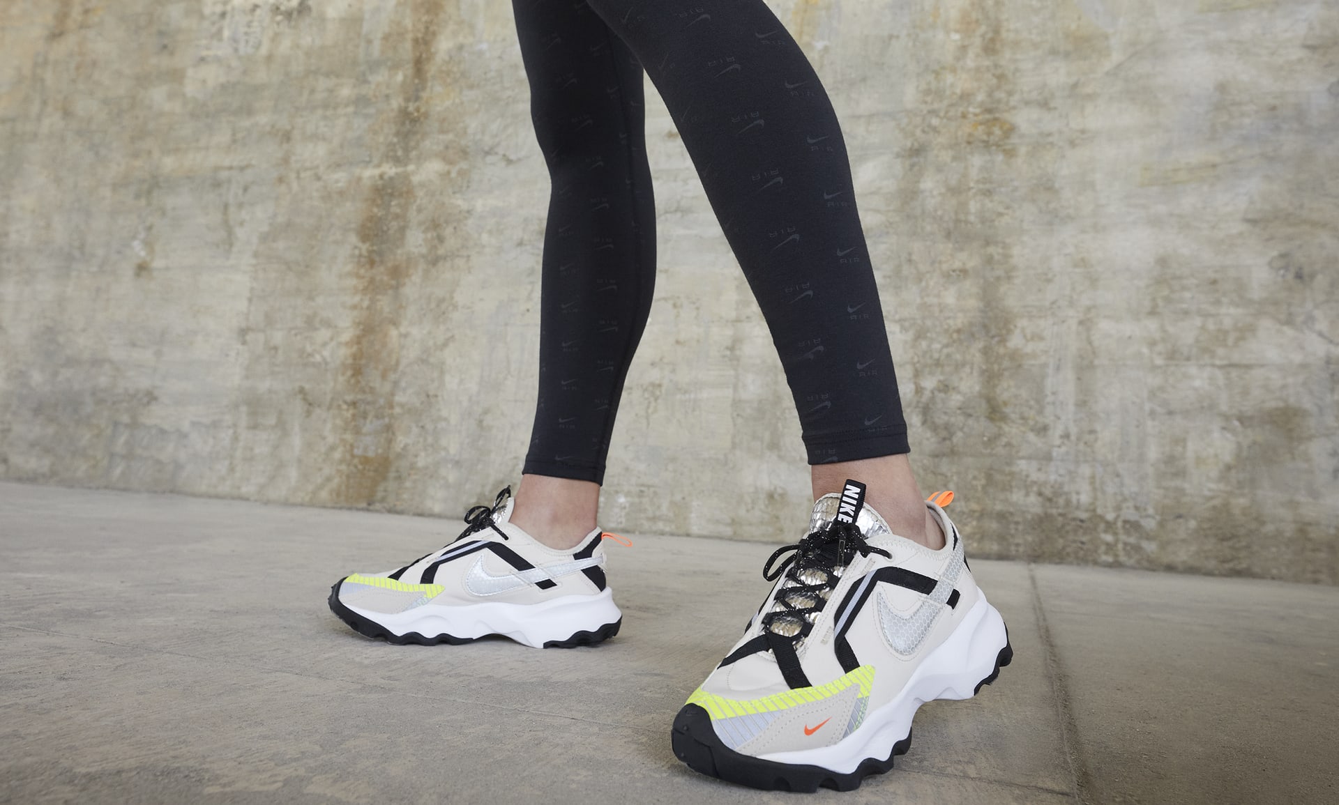 Nike Air Women's Cotton Black Leggings Cinch Ankle Size Small