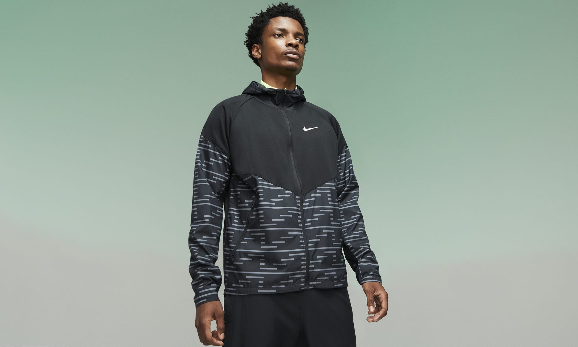 Nike ThermaFIT Repel Run Division Miler Men's Running Jacket. Nike AT