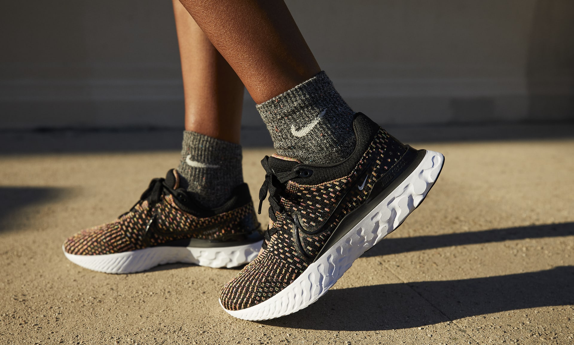 Calzado de running en carretera para mujer Nike React Infinity Run Flyknit  3. Nike.com