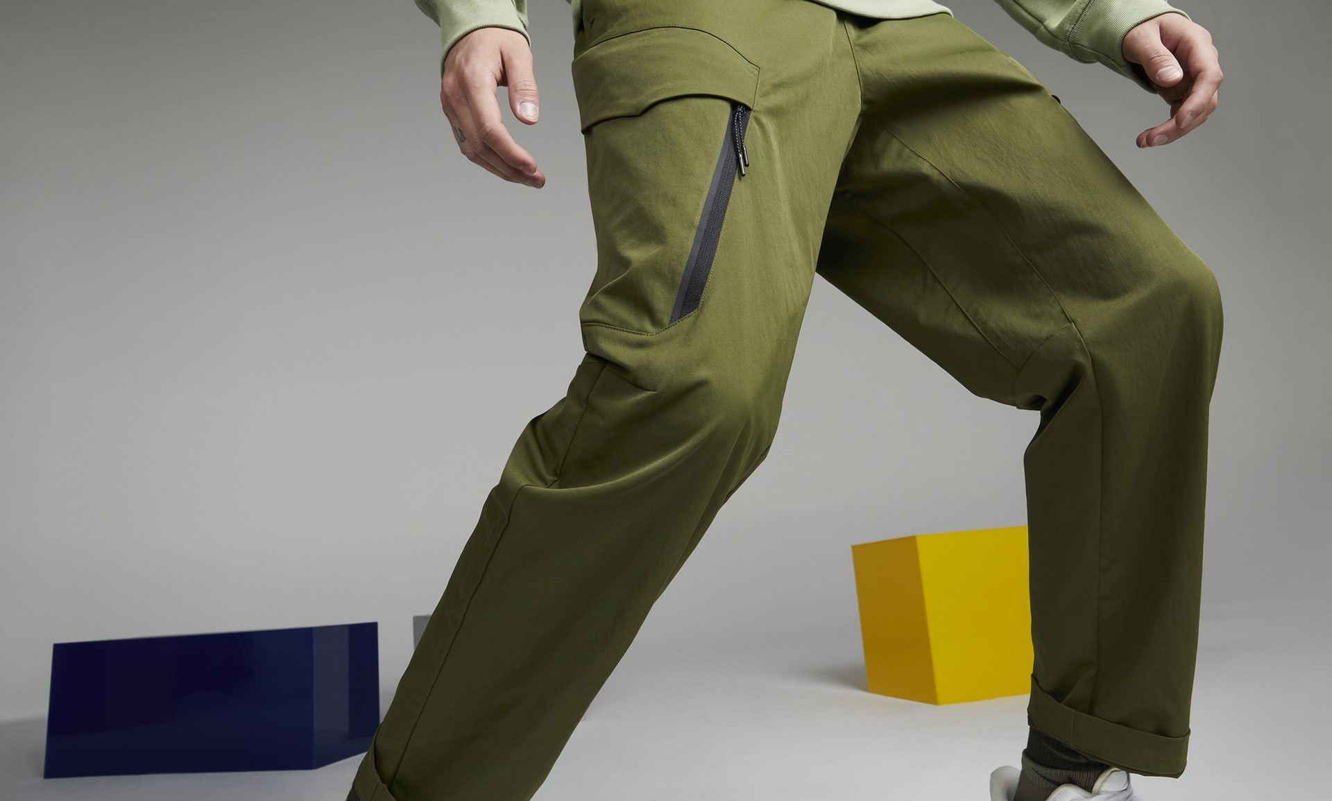 Nike Sportswear Tech Essentials Men's Woven Unlined Pants. Nike.com