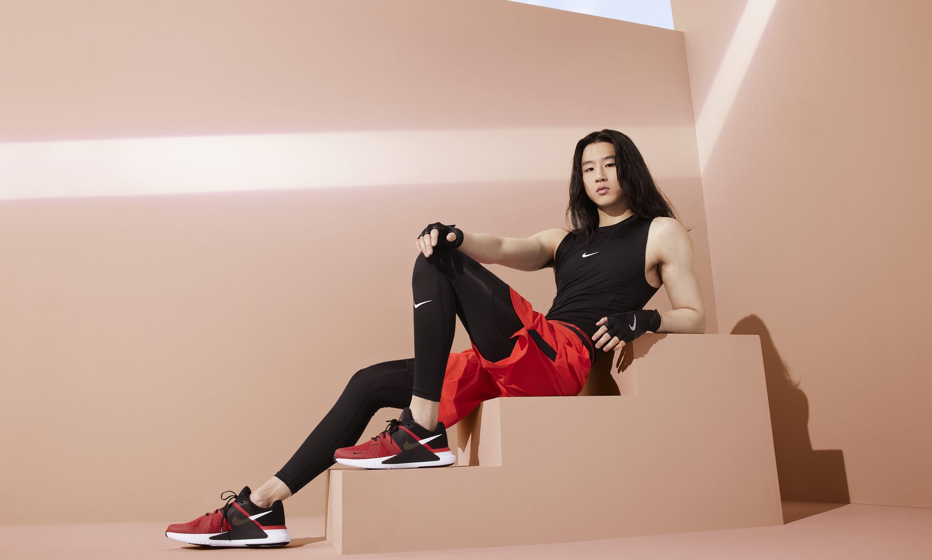 Nike Pro 男款Dri-FIT 健身緊身褲。Nike TW