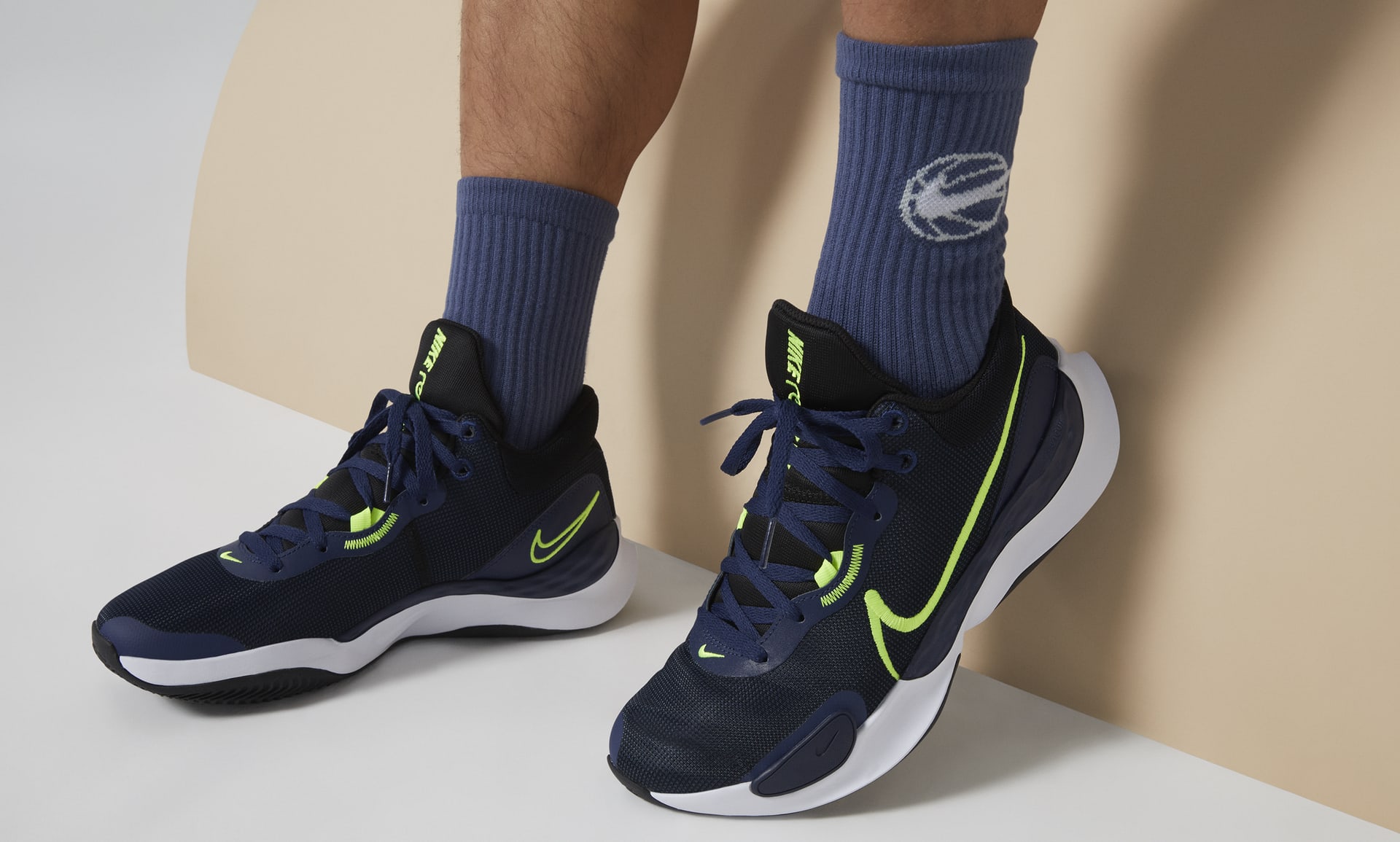 Nike Elevate 3 籃球鞋。Nike TW