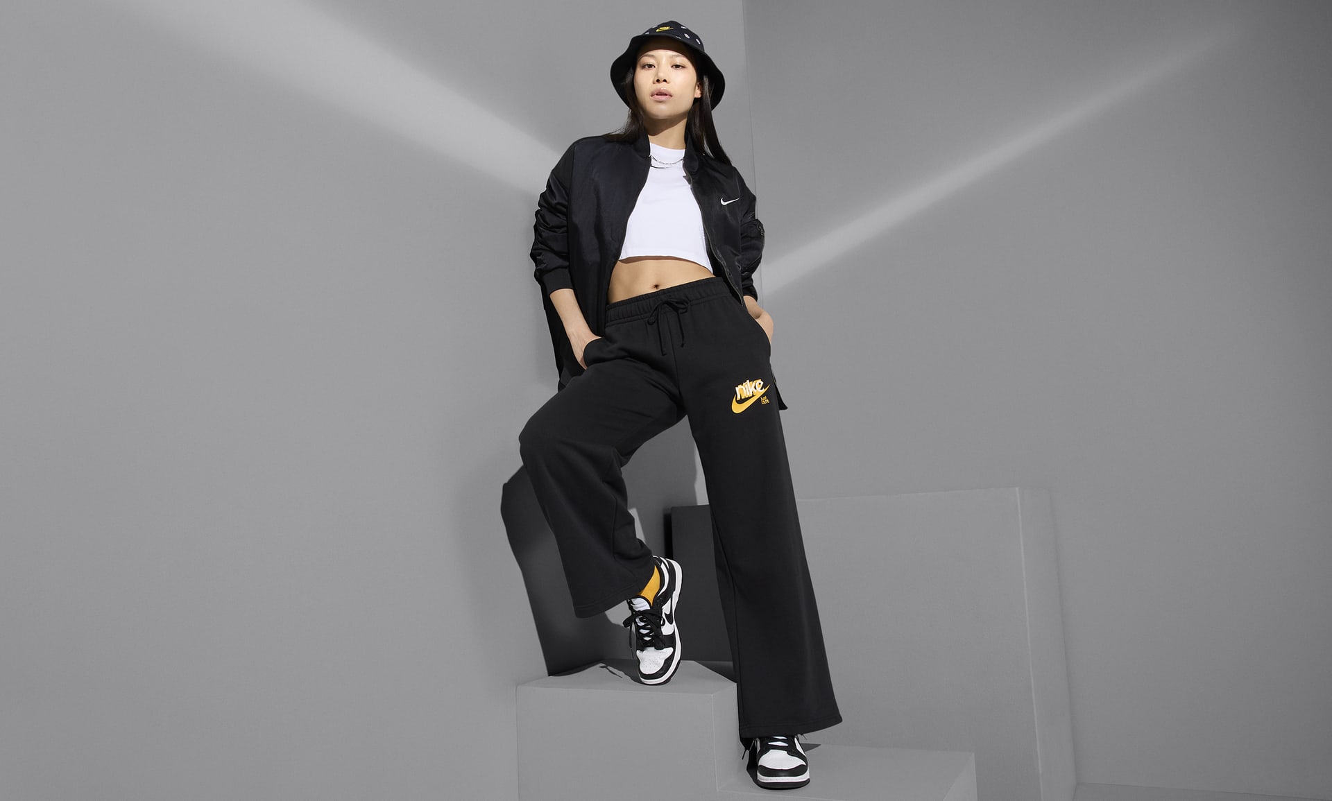 国内配送★NIKE★ビッグロゴ フレンチ ミッドライズ パンツ 2色 AS+W+NSW+CLLCTN+PLEATED+FLC+P.png