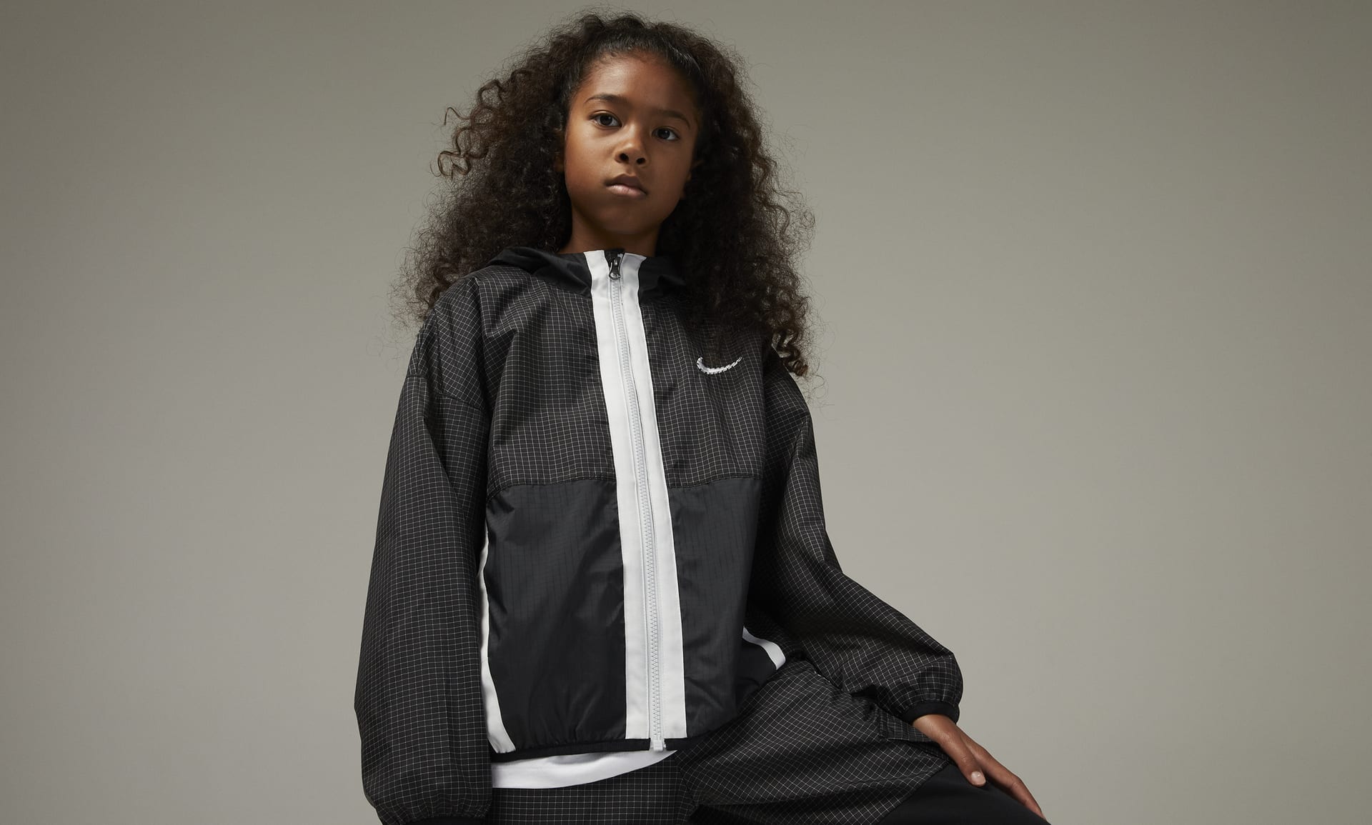 Nike Outdoor Play Older Kids' Oversized Woven Jacket. Nike UK