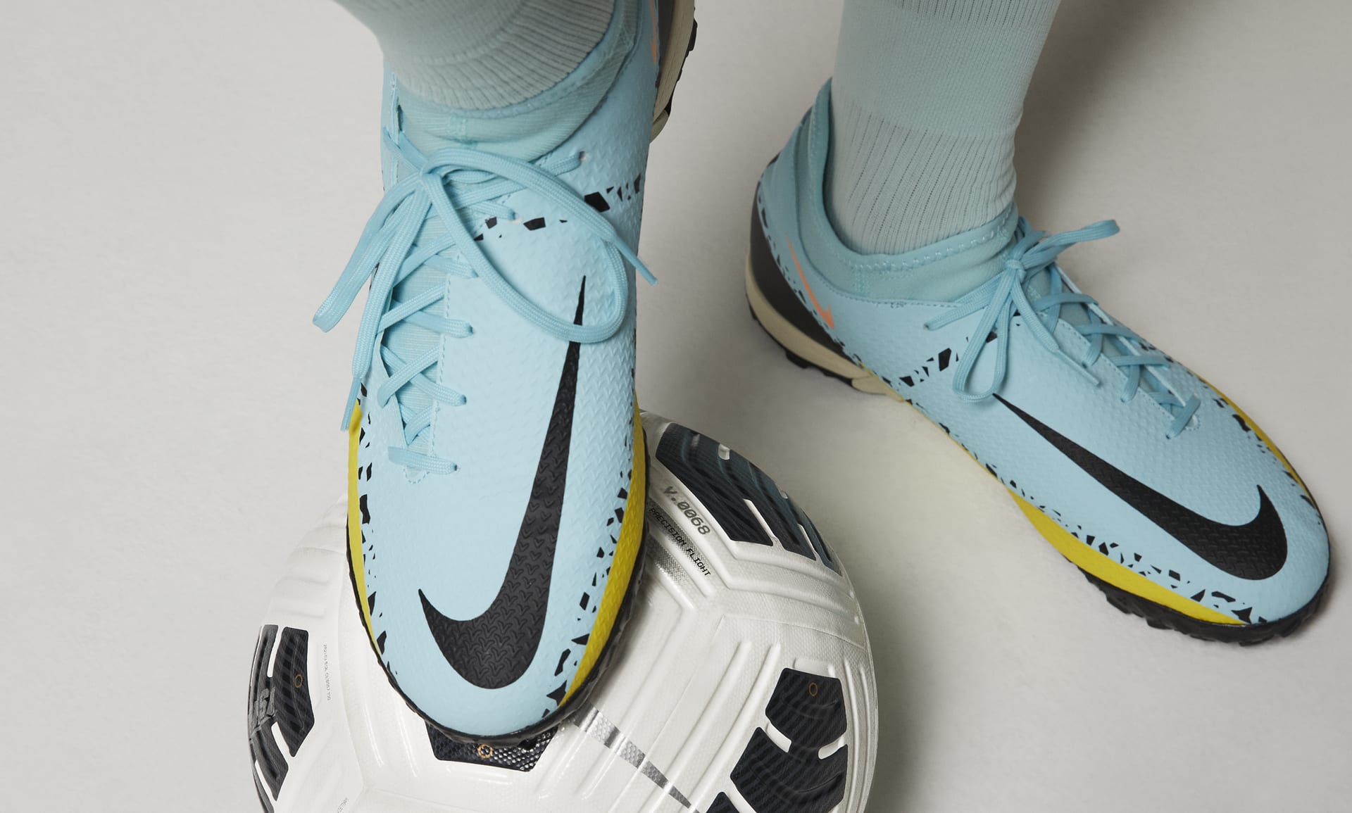 Dynamic Fit Nike Phantom GT2 Academy Dynamic Fit TF Turf Football Shoes. Nike NZ